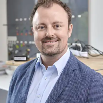 Prof. Dr. Fabian 	Hemmert